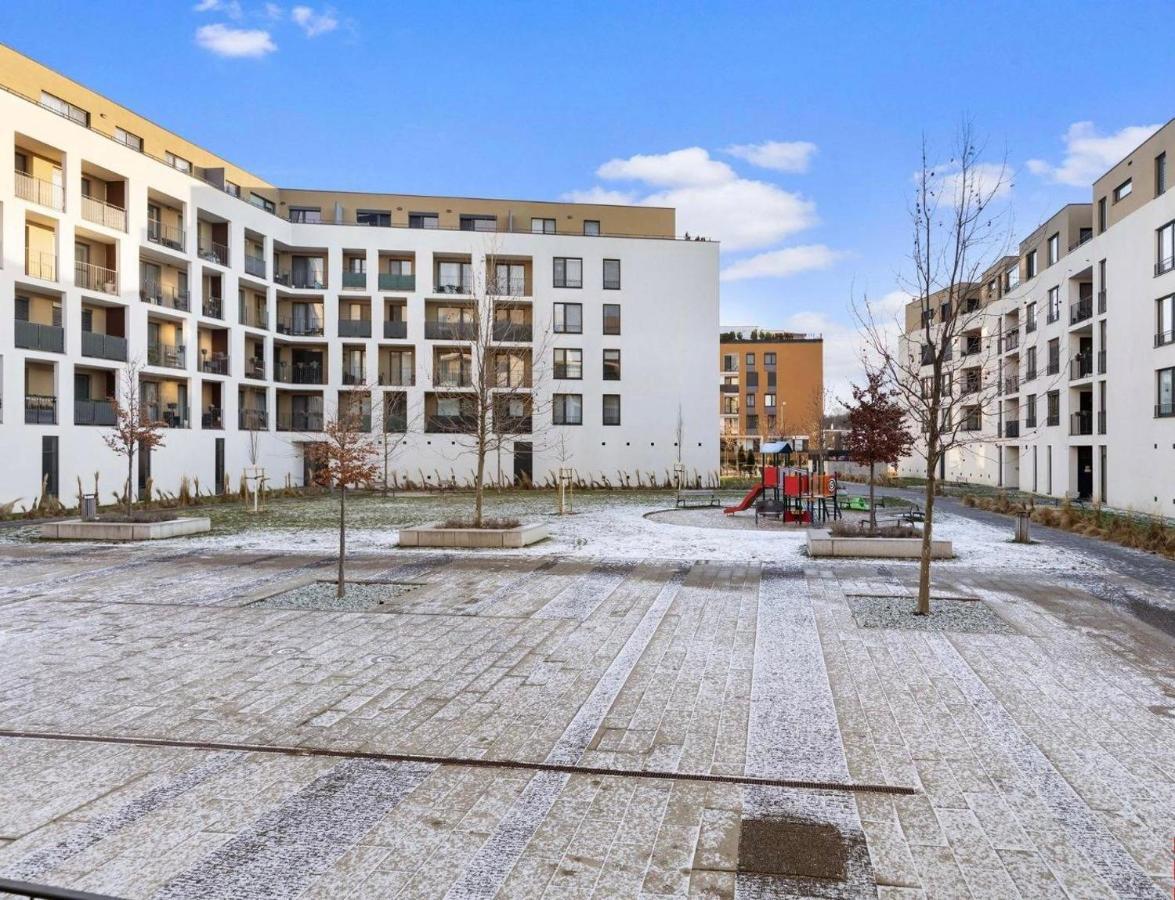 Sunflower - Modern Large Charming Apartment With Balcony Bratysława Zewnętrze zdjęcie
