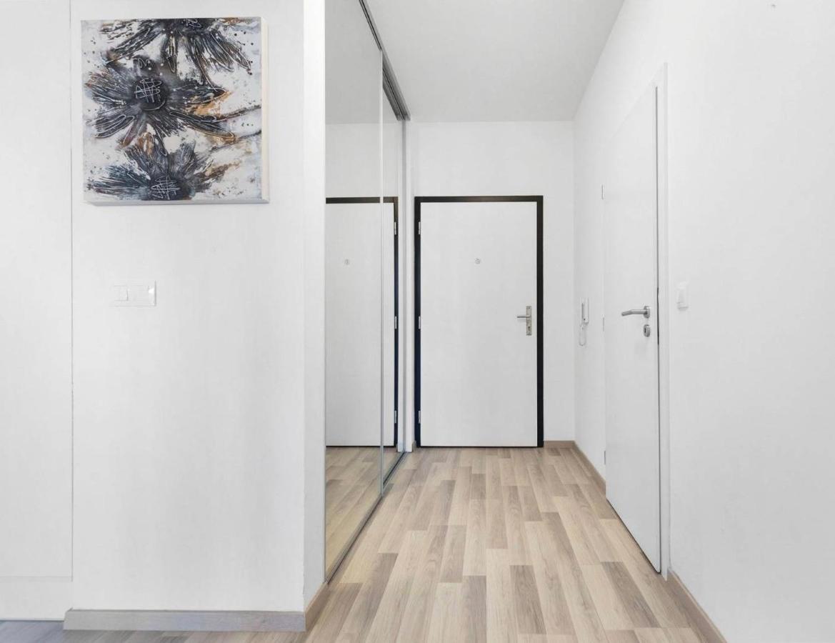 Sunflower - Modern Large Charming Apartment With Balcony Bratysława Zewnętrze zdjęcie